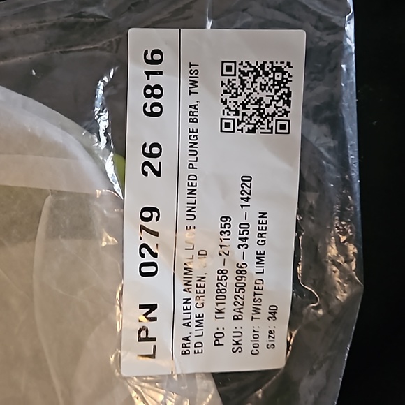 NIP SAVAGEXFENTY Alien Animal Lace Unlined Plunge Bra Twisted Lime Green 34D - Picture 10 of 11